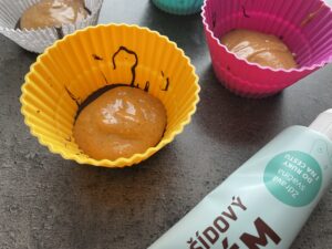 Recept na domácí Reeses - zdravé čokoládové košíčky s arašídovým máslem