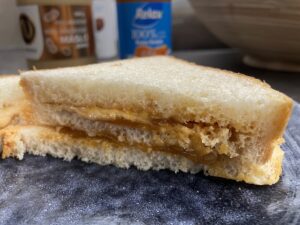 Recept na sendvič s arašídovým máslem a marmeládou - jak na to?